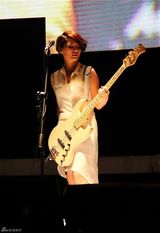 组图：苏打绿上海开唱 郭敬明陈学冬亮相