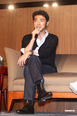 组图：《武侠》台湾举行记者会 金城武否认绯闻