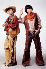 组图：蘑菇兄弟发搞笑写真被网友调侃