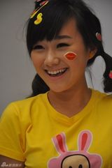 组图：杭州快女六一齐卖萌 付梦妮被赞专业