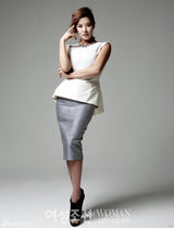 组图：韩星HoRan将3月完婚 公开性感写真