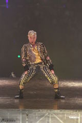 组图：郭富城小巨蛋开唱展过人舞技HIGH翻全场