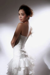 组图：陈怡最新性感写真曝光 大方秀美背