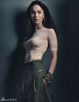 幻灯图集：梅根-福克斯登杂志封面 电眼迷人