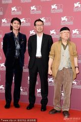 组图：《宇宙海贼哈洛克船长》松本零士亮相