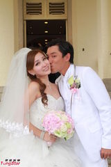 组图：众亲友出席麦雅致张颖康大婚