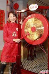 组图：陈敏之被预言蛇年有喜 开心承诺怀孕必生