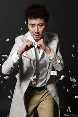 组图：高梓淇型男写真 动感风衣尽显真男人魅力