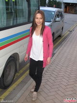 组图：徐子珊伤后心急复工 获同事慰问感窝心