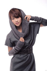 组图：朱丹小露性感 呈现完美格调女人