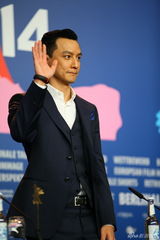 组图：柏林《魔警》见面会 吴彦祖张家辉亮相