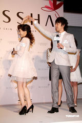 幻灯图集：赵又廷白西装扮王子 否认黑道逼迫传闻