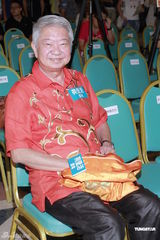 组图：陈嘉桓台湾化身咖啡葡萄大使