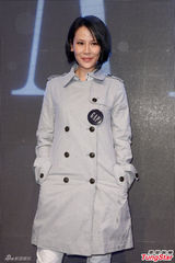 组图：阮经天代言引争议 称每年都想娶许玮宁