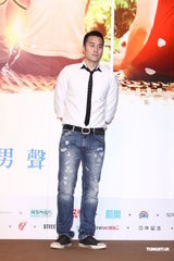 组图：张孝全新片哭戏超多 频被桂纶镁扇巴掌