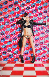 组图：幸田来未惹火内衣写真 红唇诱惑挺翘臀