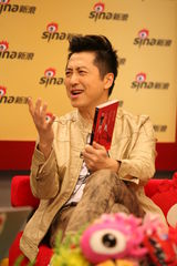 高清组图：庾澄庆做客畅聊新专辑《到死都要18岁》