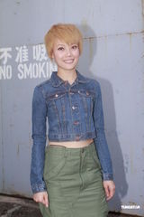 组图：容祖儿直斥不实报道 否认与何韵诗伦敦秘婚