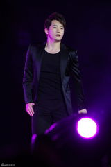 高清组图：朴施厚影迷见面会劲歌热舞 现场温馨互动