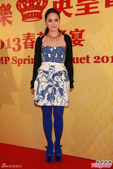 组图：谢霆锋出席英皇春茗 姗姗来迟拒受访