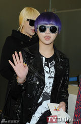 组图：Kara、BEAST、4minute、2NE1等素颜亮相