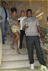 组图：碧昂斯夫妻古巴庆五周年 盘点恩爱画面