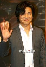 组图：Rain李娜英等宣传《逃亡者》 众星强强联手