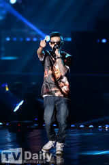 组图：朴宰范INFINITE等热唱PEPSI演唱会