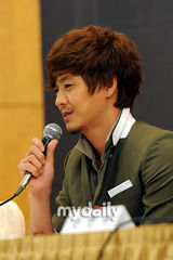 组图：KBS新剧《完美间谍》发布会 讲述谍战