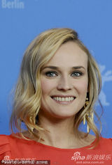 高清：《未知》发布会 黛安-克鲁格红裙娇艳受热捧