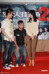 组图：《怒火2》宣传活动 胡杏儿落泪谈分手