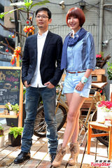 组图：杨谨华清新甜美 短裤亮相秀长腿