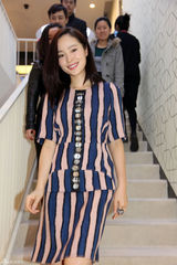 组图：江一燕成时尚品牌新宠 优雅随性清新亮相