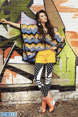 组图：爱戴拍炫彩写真 展夏日热辣风情