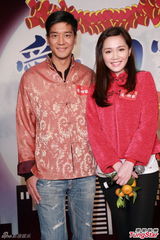 组图：汤镇宗女儿汤洛雯首次触电心情紧张