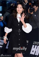 组图：全智贤新片《柏林》首映 李秉宪SJ等力挺