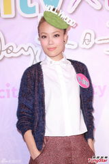 组图：容祖儿怀念美国甜蜜行 拒评感情事