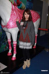 组图：曹格盼媒体给Makiyo机会 自称将努力戒酒