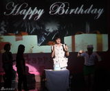 高清图：郑元畅赴韩国庆生 首尔延世大学会粉丝