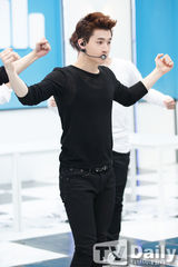 组图：SJ-M与MBLAQ等热唱《MCD》 2NE1夺冠