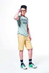 组图：田家达型男变潮男 演绎夏日随性穿搭