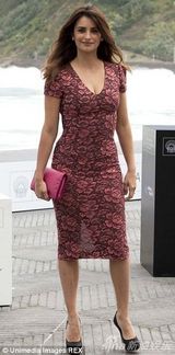 组图：贾格尔女友身亡 曾为多名巨星设计礼服