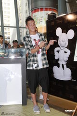 陈冠希称已忘记艳照门 拒评国泰空姐欲照(组图)