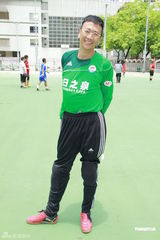 组图：马国明出席活动自曝爱踢足球