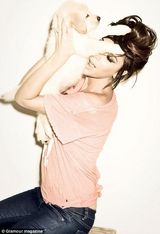 幻灯图集：维多利亚登《Glamour》 居家主妇也时尚