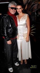 克鲁兹麦当娜聚首导演阿尔莫多瓦荣誉晚宴(图)