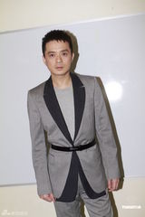 组图：《劲歌金曲》录影 黄耀明张继聪王菀之献唱