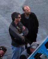 幻灯图集：《变形金刚3》热拍 梅根替身大秀热裤