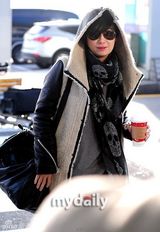 组图：《IRIS2》赴匈牙利取景 李多海等亮相机场