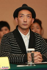 组图：迷幻饭局门群星清澄发布会 举报黄浩报假案